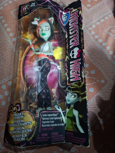 Monster High Scarah Screams Freaky Fusion!