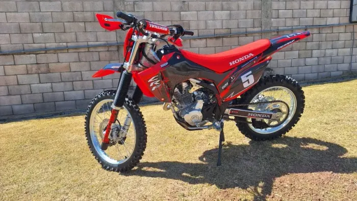 Honda CRF300F 2026 Equipada