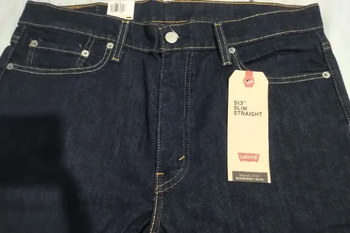Calça jeans Original Levi's 513 Slim Straight 33x34 Importada EUA (tamanho 42 br)