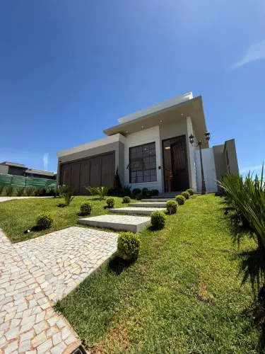 Casa à venda em condomínio Veredas de Franca.