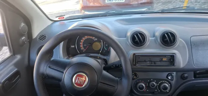 Fiat Uno Vivace/rua 1.0 EVO Fire Flex 8V 5P 2014