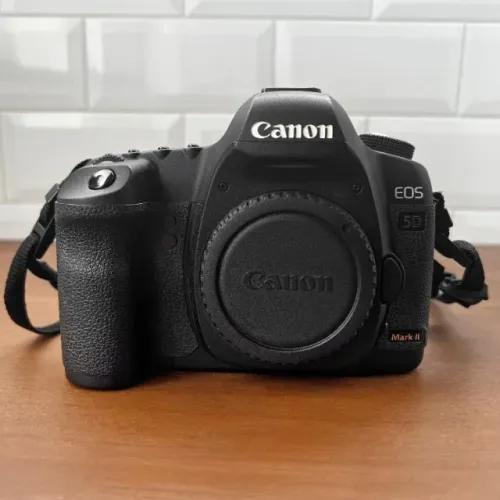 Canon 5D Mark II Full Frame com 2 baterias - Excelente Estado