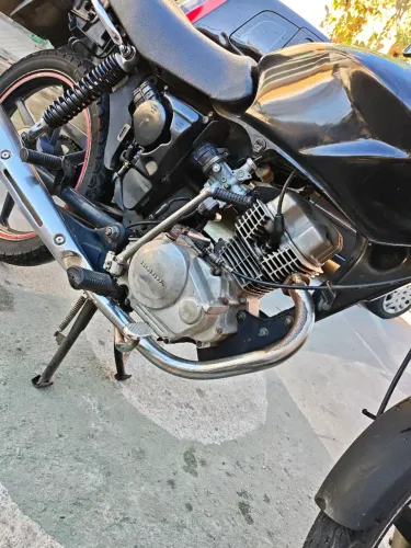 Titan 150