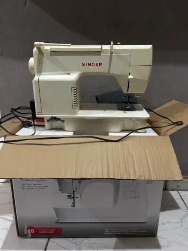 Máquina de costura SINGER