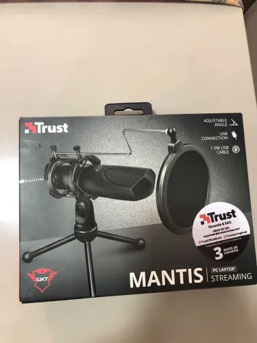 2 microfones Trust para computador/notebook Streaming