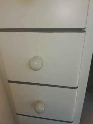 Vendo armario de banheiro.