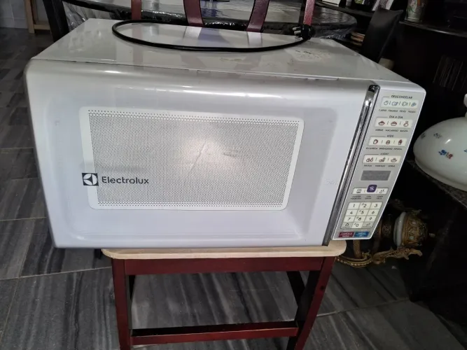 Microondas Grande Electrolux 34 litros