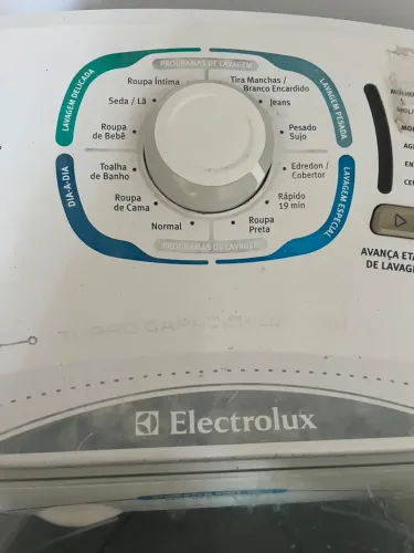 OPORTUNIDADE - Vende-se Máquina de lavar roupa Electrolux - Turbo Capacidade 10 Kg