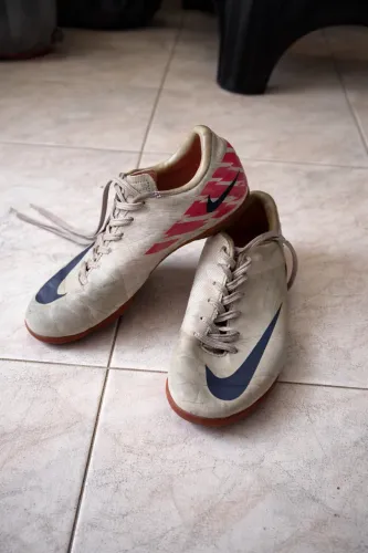 Chuteira mercurial feminina