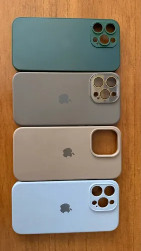 Caixa iPhone 14 Pro Max + Capinhas