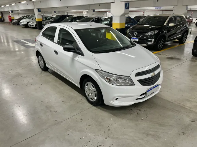 Chevrolet Onix JOY Hatch 1.0 8V Flex Mec. 4P 2018