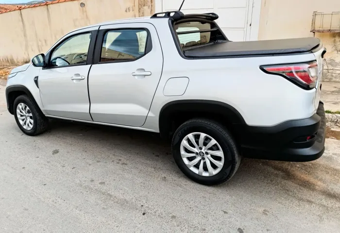 Fiat Strada Freedom 1.3 Flex 8V CD 2025