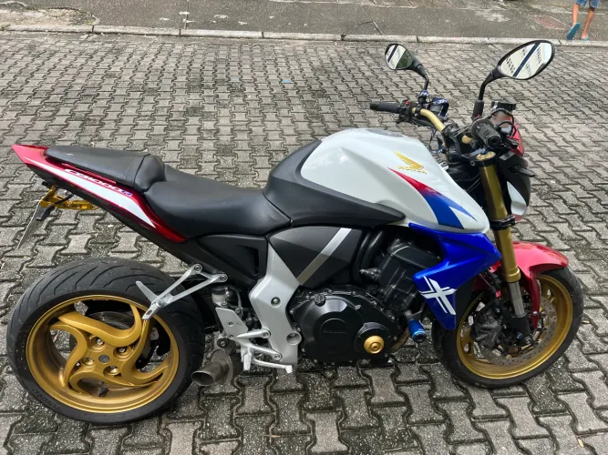 Cb 1000r Capitão America 2014 com ABS.