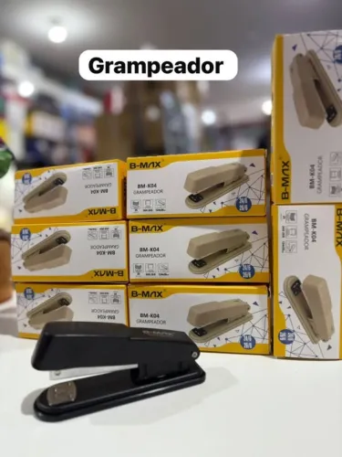 Grampeador de Mesa Profissional Reforçado | Alta Durabilidade | 24/6 e 26/6