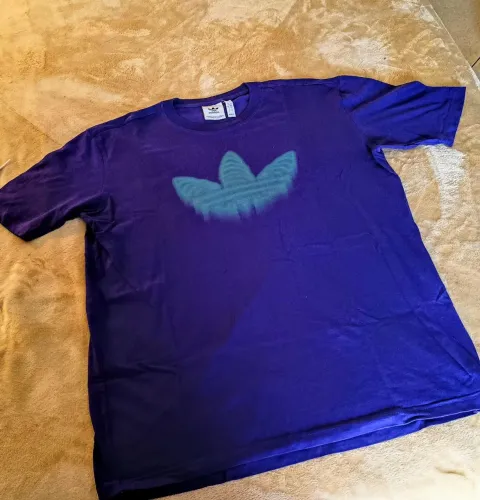 Duas camisetas Adidas Original