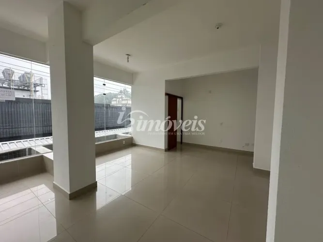 Sala/Loja para Locação anual no segundo andar, Bairro Pioneiros, Balneário Camboriú-SC
