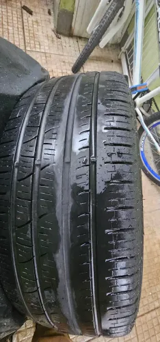 Pneus Pirelli 225/55 R18 bom estado