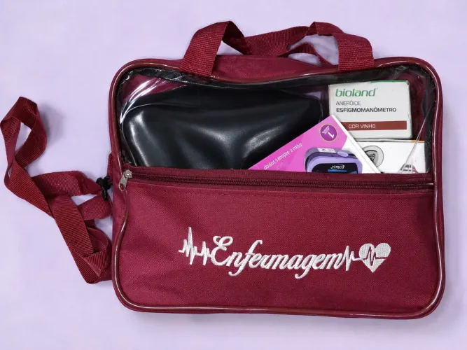 Kit de Enfermagem Completo - Usado Apenas Uma Vez - Excelente Estado