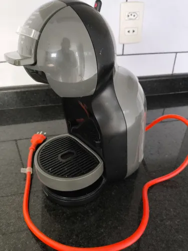 Cafeteira dolce Gusto com avarias