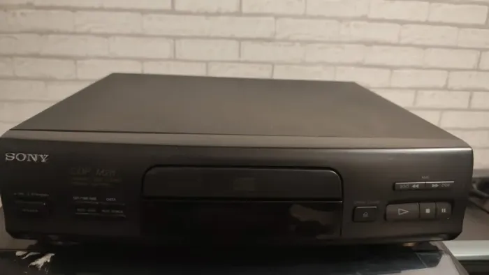 Toca Cd Sony CDP M28