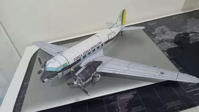 Maquete Avião DC-3 