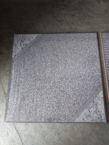 Pisos 30x30, cada.
