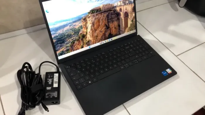 Notebook Dell Inspiron 15 3520 Core i5 1235U SSD 512GB RAM 16GB