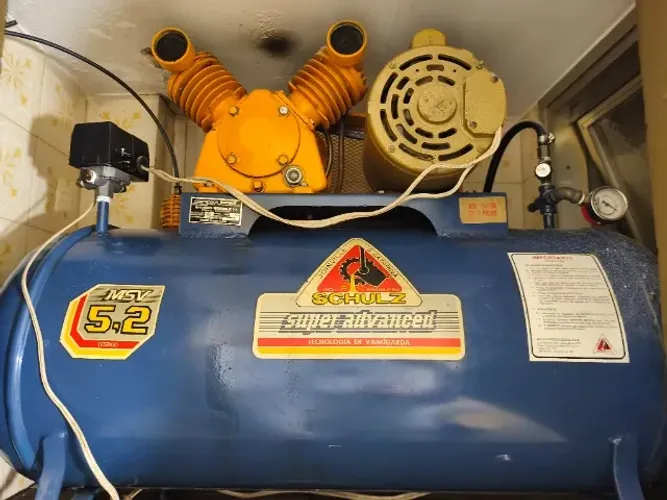 Compressor Schultz 5 2 100l  220 v