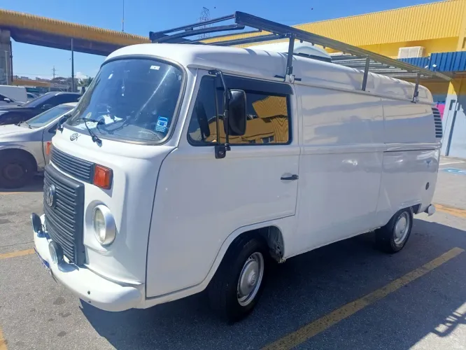 Volkswagen Kombi Furgão 1.4 MI Total Flex 8V 2010
