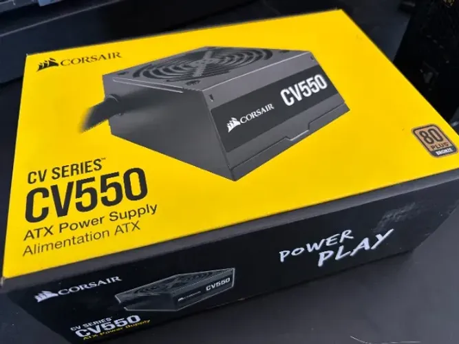 Fonte PC CORSAIR 550V