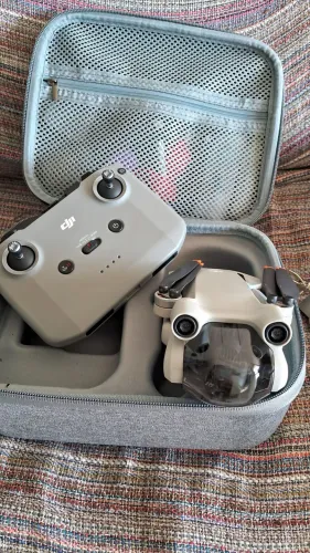 Drone DJI Mini 3 Pro - Estado de Novo + Cartão Lexar 128GB V30 + Case