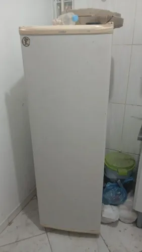 Vendo geladeira Consul funcionando tudo perfeitamente
