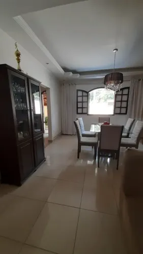 Casa em Belo Horizonte, esquina com a Avenida Vilarinho, em frente ao clubes ASPRA