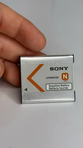 Bateria original Sony modelo NP-BN (Tipo N, Lithium Ion). Peça original de fábrica