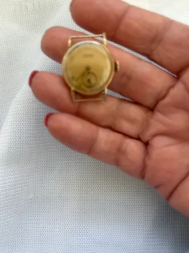 Relógio antigo de ouro