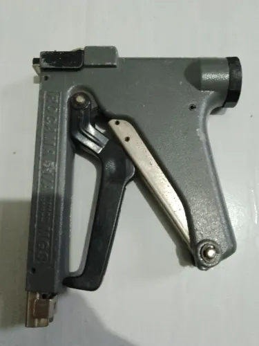 Grampeador tapeceiro