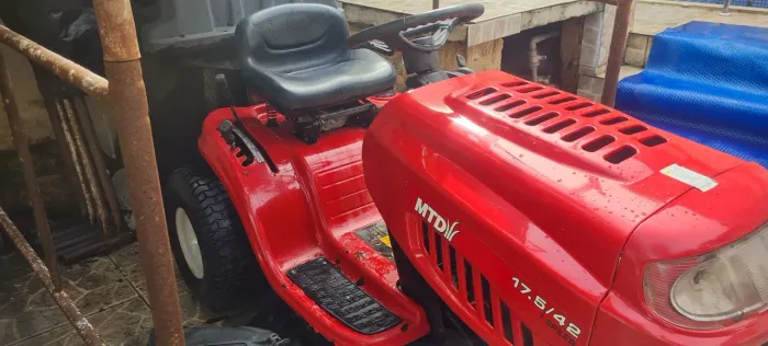 Micro trator cortador de grama