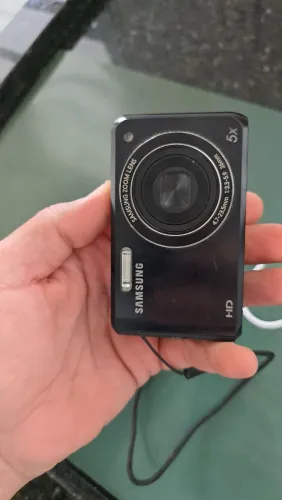 Maquina fotográfica Sansung DV 100 , 16 mega pixeis  corte tela de selo frontal. 