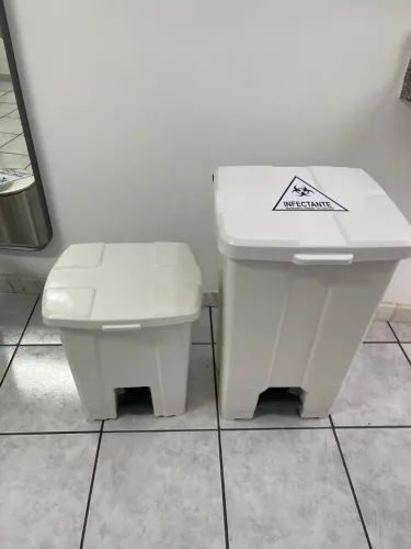 Lixeira de plástico 30 L e 15 L