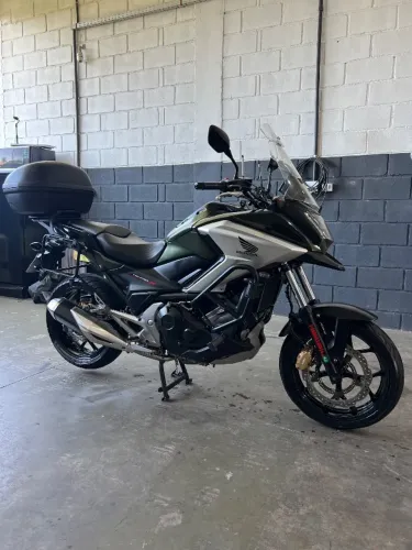 Honda NC 750X IMPECÁVEL