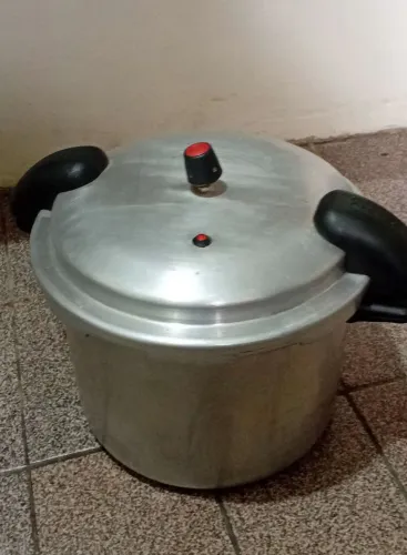 Vendo panela industrial de pressão 