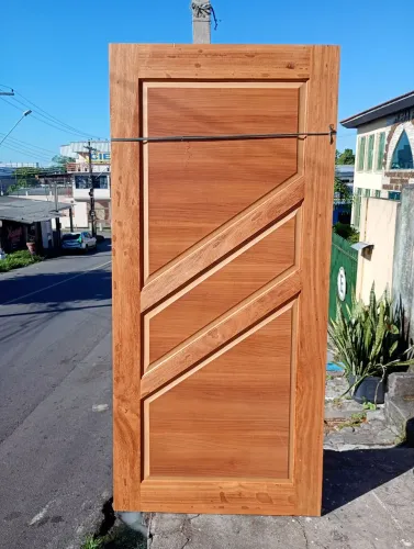 Porta de madeira com MDF m3