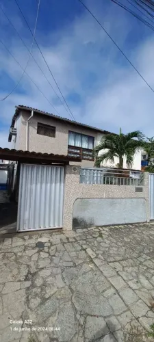 Excelente Casa Com 3 Quartos, Sendo, 2 Suítes