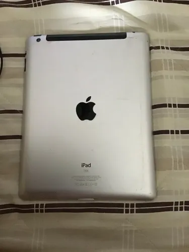 Tablet iPad 3 para retirada de peças