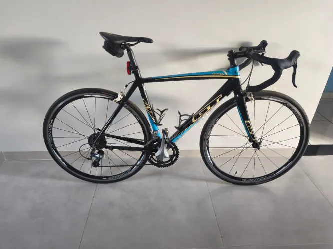 Bicicleta GT Séries 3
