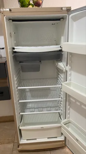 Geladeira CCE 310L - Para conserto ou retirada de peças