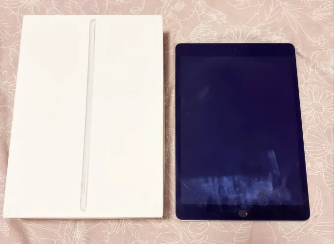 iPad (9 geração) 65 GB - sem marcas de uso