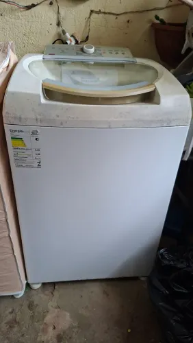Máquina para retirar peças 