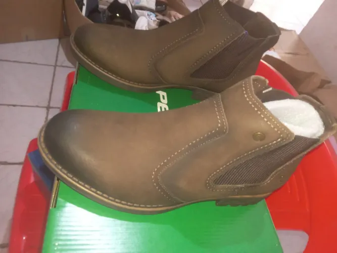 Bota de couro