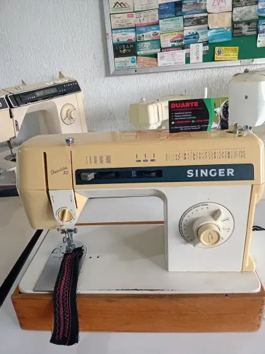 Máquina de Costura Singer Facilita
